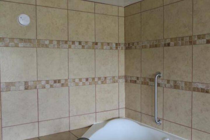 Flagship Inn - thumb 3