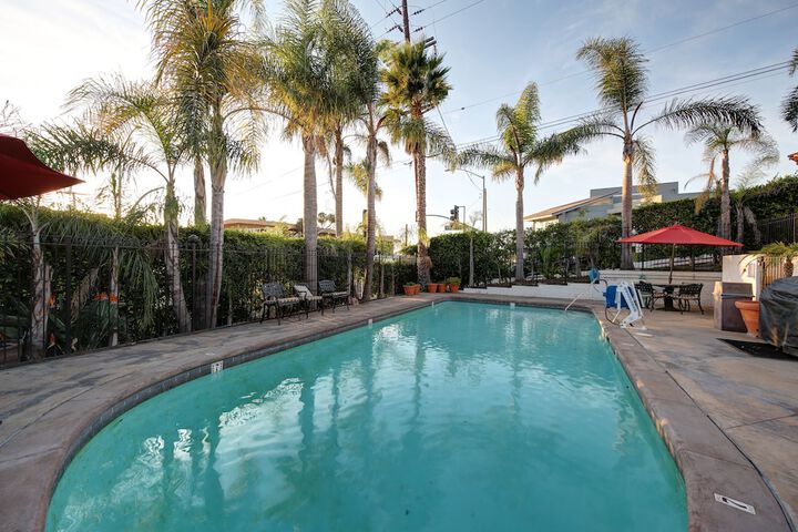 Woods Cove Inn - thumb 7