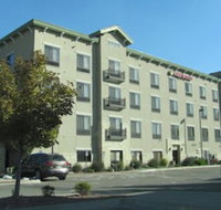 Parkwood Inn  Suites - Hotels Santiago