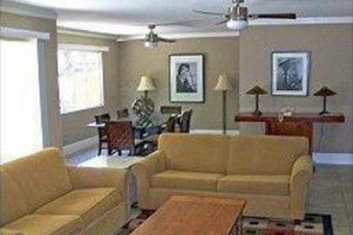 Palm Tee Hotel - thumb 0