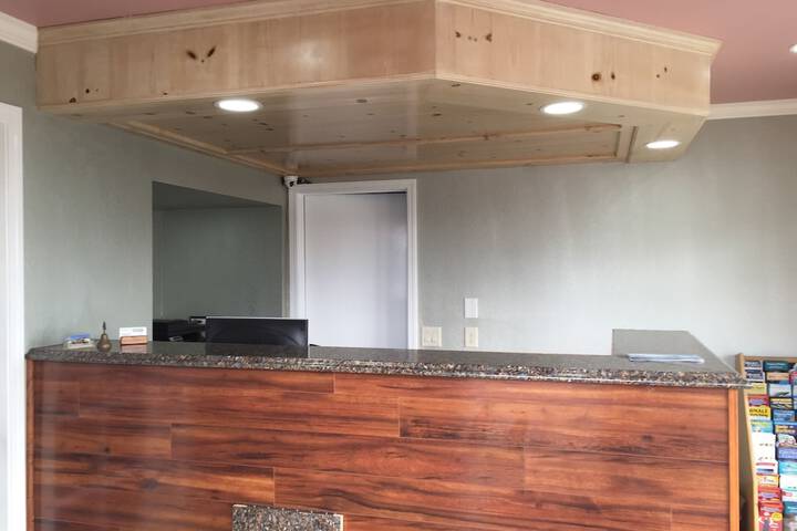 Beachwalker Inn And Suites - thumb 2