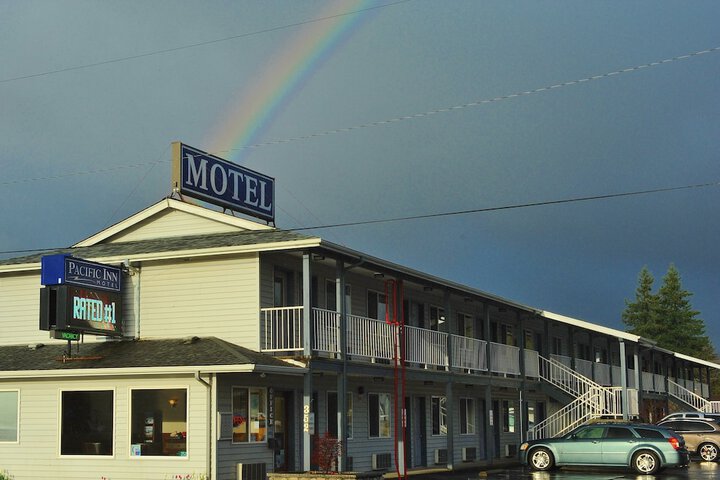 Pacific Inn Motel - thumb 1