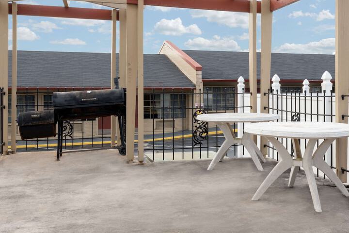 Knights Inn Fayetteville - thumb 1