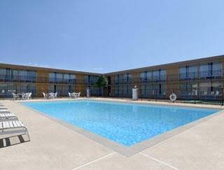 Days Inn Calhoun - thumb 3