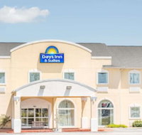 Days Inn  Suites by Wyndham Swainsboro - USA Accommodation