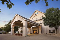 Days Inn  Suites by Wyndham Cedar Rapids