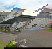 Holiday Inn Express  Suites Omaha - 120th and Maple an IHG Hotel - Tourism Bookings