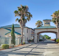 Days Inn  Suites by Wyndham Houston North/FM 1960 - USA Accommodation