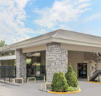 Days Inn by Wyndham Columbus Fairgrounds - Students Accommodation