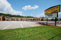 Motorsports Inn  Suites