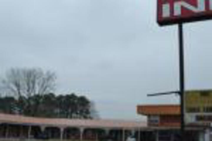 Royal Inn Albertville - thumb 0