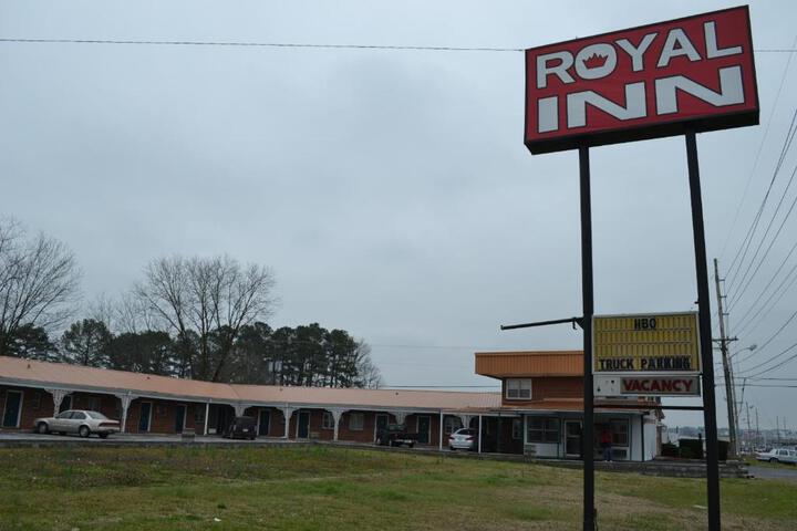 Royal Inn Albertville - thumb 7