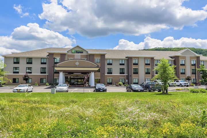 Holiday Inn Express Bradford, An IHG Hotel - thumb 2