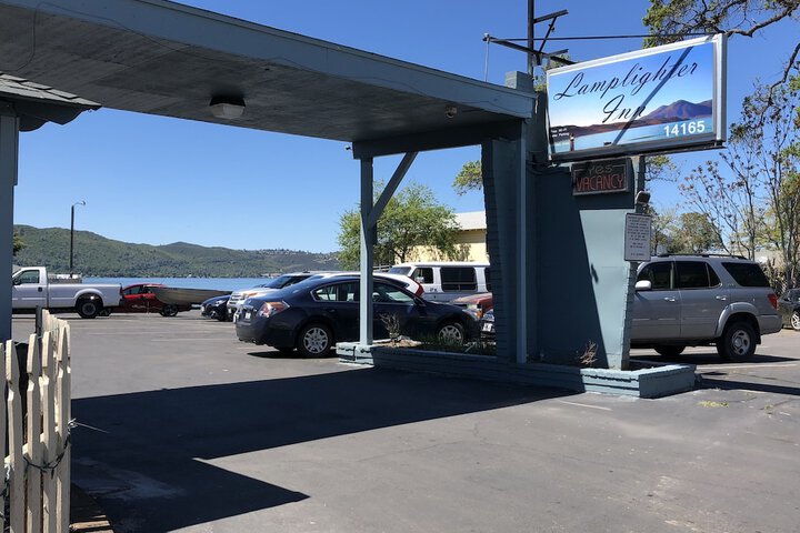 Lamplighter Motel - thumb 1