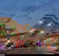 La Quinta Inn by Wyndham Chicago O'Hare Airport - Tourism Bookings