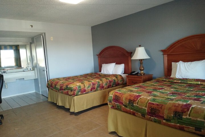 Travelodge By Wyndham Venice - thumb 5