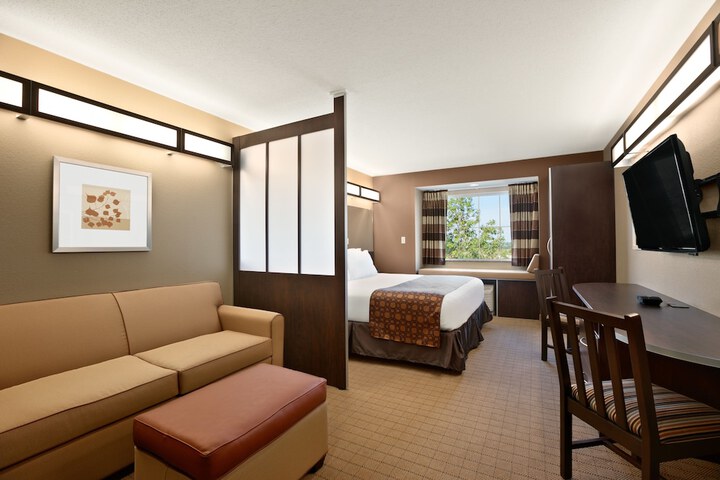 Microtel Inn & Suites By Wyndham Wheeling At Highlands - thumb 2
