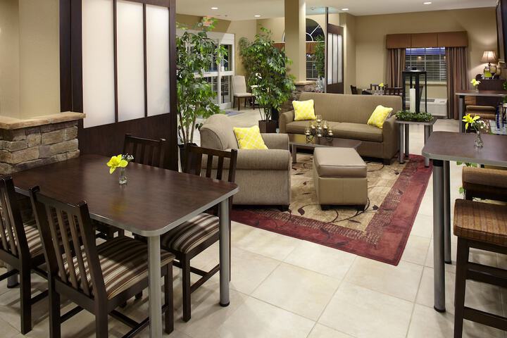 Microtel Inn & Suites By Wyndham Wheeling At Highlands - thumb 1