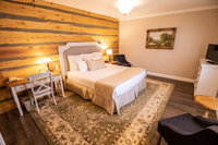 Grass Valley Courtyard Suites