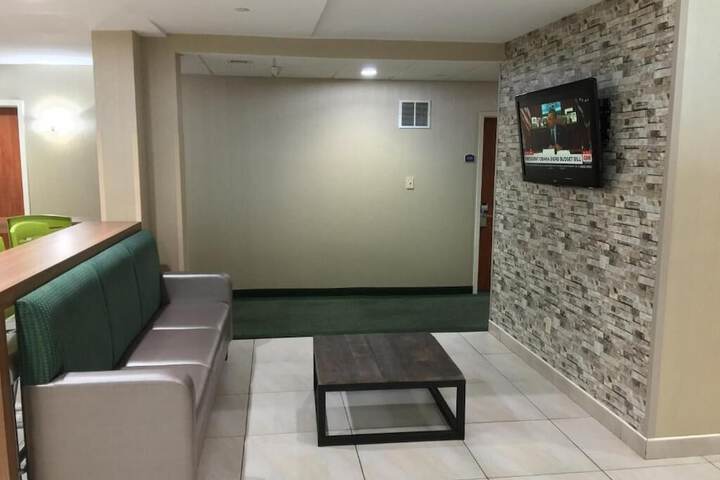 Corona Hotel - thumb 6