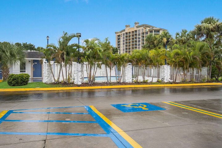 Motel 6 North Fort Myers Fl #8737 - thumb 2