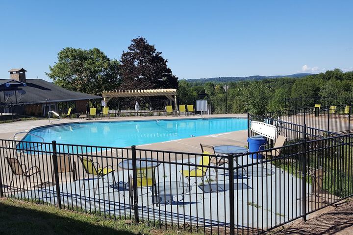 Finger Lakes Hotel - thumb 5