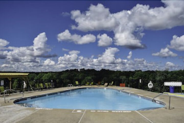 Finger Lakes Hotel - thumb 4