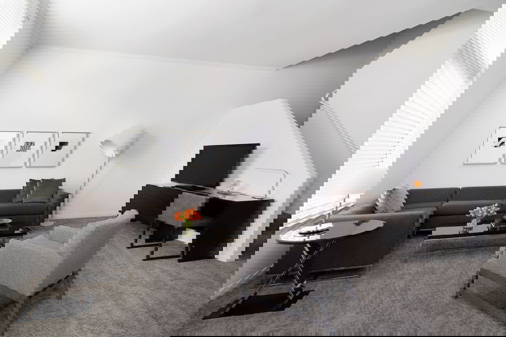 AKA Beverly Hills - thumb 6