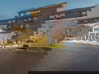 La Quinta Inn  Suites by Wyndham Salem NH