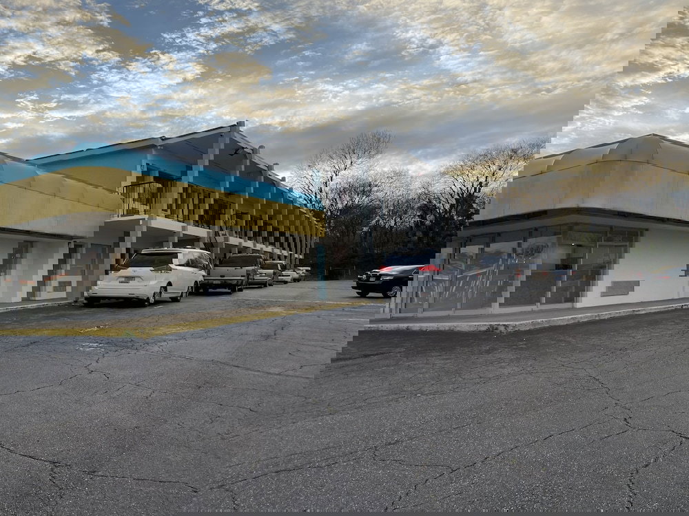 Red Carpet Inn & Suites - thumb 5