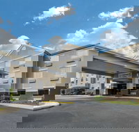 Comfort Inn  Suites Butler - Tourism Bookings