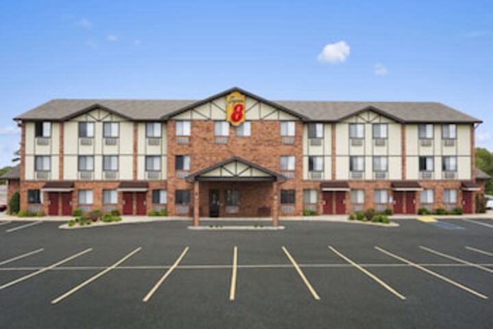 Super 8 By Wyndham Cuba - thumb 0