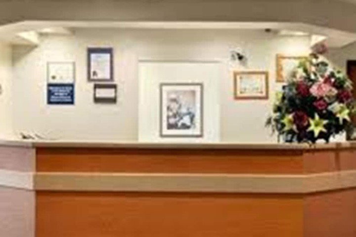 Americas Best Value Inn & Suites Ada - thumb 3