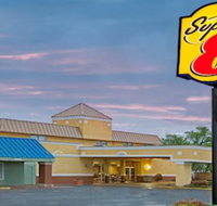 Super 8 by Wyndham Wheat Ridge/Denver West - Hotels Santiago