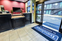 Travelodge by Wyndham LAX South