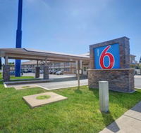 Motel 6 Anderson CA - Redding Airport - Students Accommodation