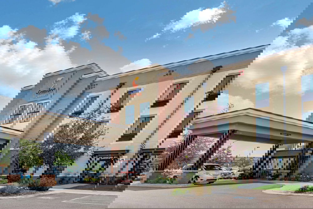 Comfort Suites Airport - University - thumb 2