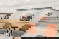 Howard Johnson by Wyndham Amherst Hadley