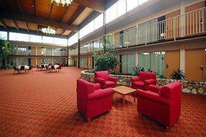 Quality Inn - thumb 1