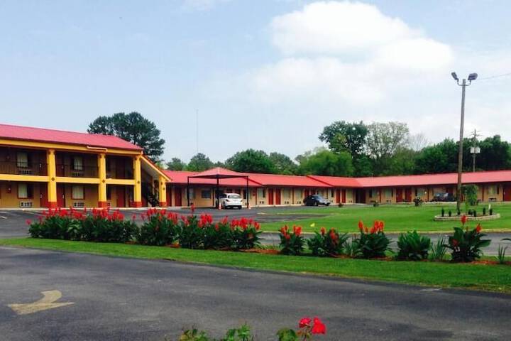 Duffy's Motel - thumb 3