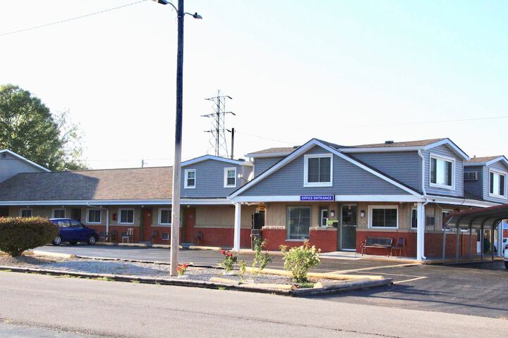 Campbell's Motel - thumb 4