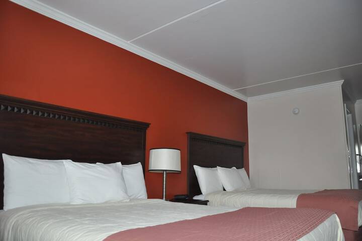 Budget Inn - thumb 2