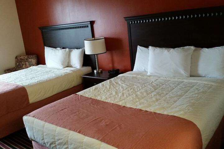 Budget Inn - thumb 4