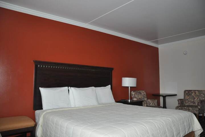 Budget Inn - thumb 7