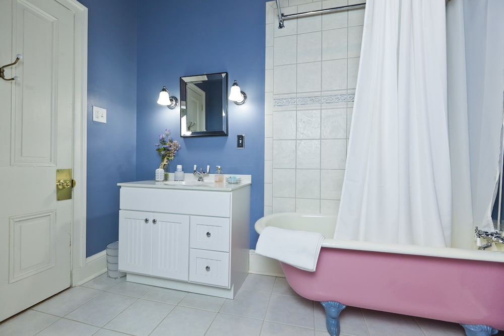 The Lily Inn - thumb 5