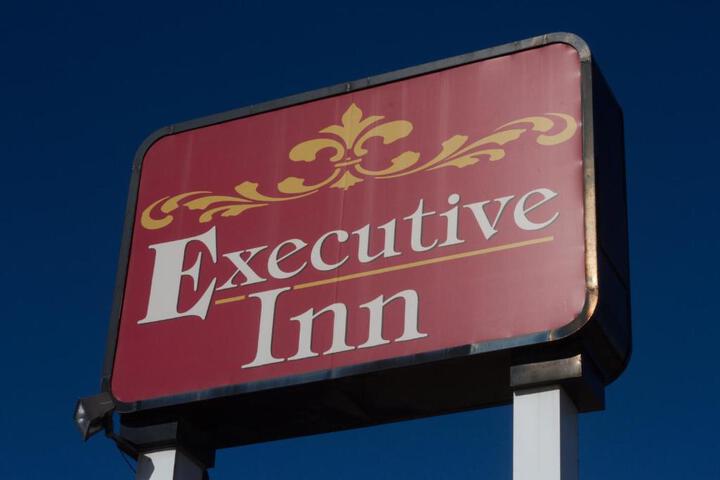 Executive Inn Ponca City - thumb 2