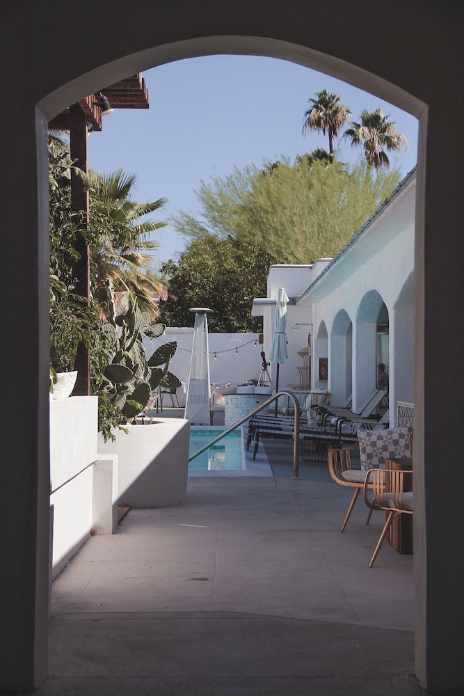 The Westcott - thumb 0