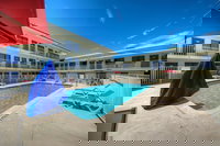 Motel 6 Bradenton FL