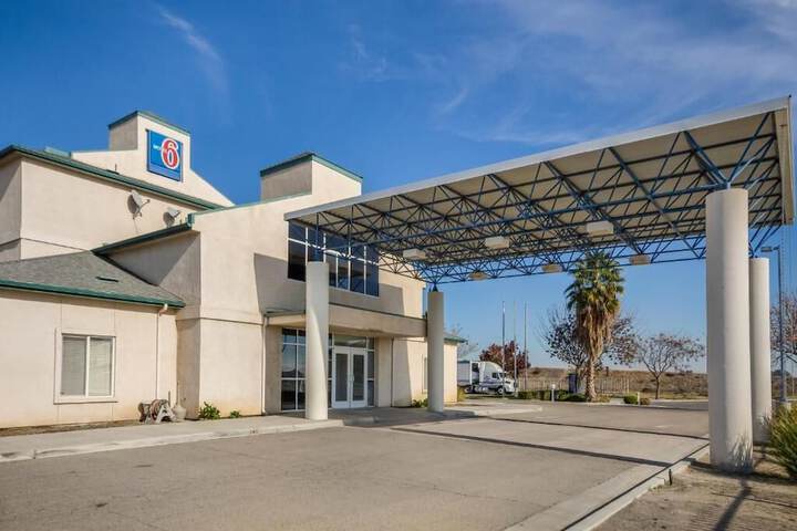 Motel 6 Lemoore, CA - thumb 1