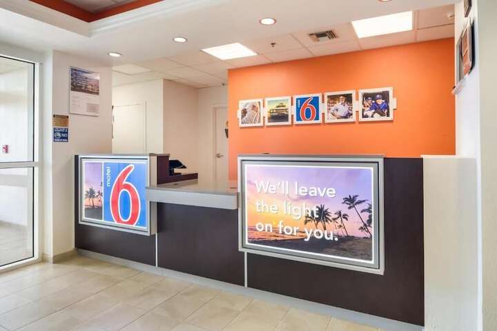 Motel 6 Lemoore, CA - thumb 6